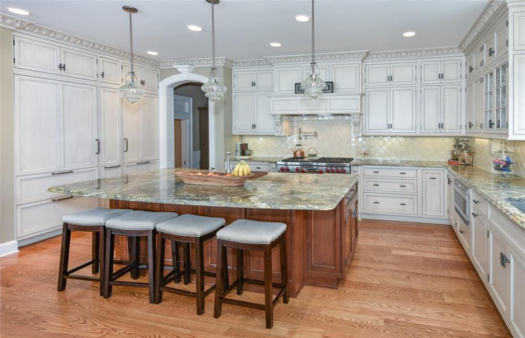 Homes Of Distinction Tasteful Kitchens Howard Hanna Blog